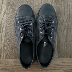 BLACK GUCCI SNEAKERS